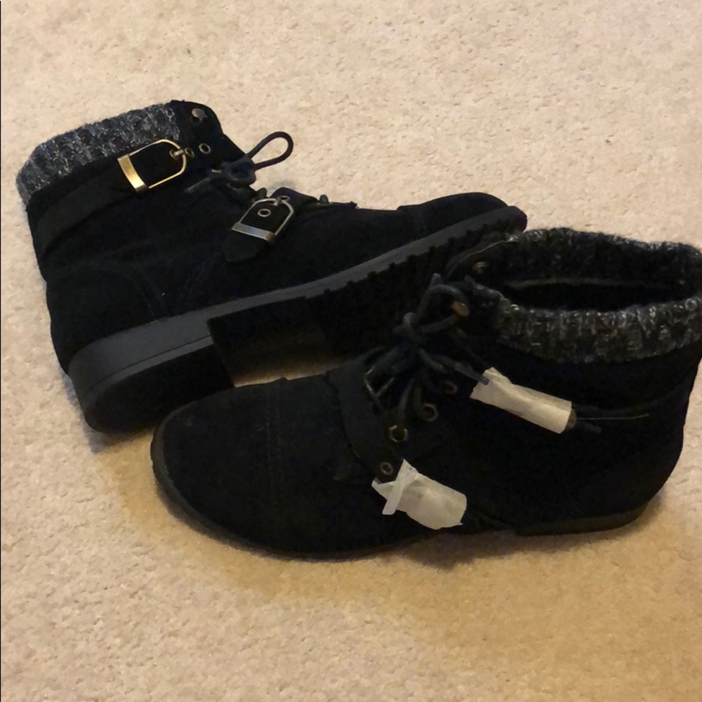 NWT black faux suede booties w/ cute sweater cuff